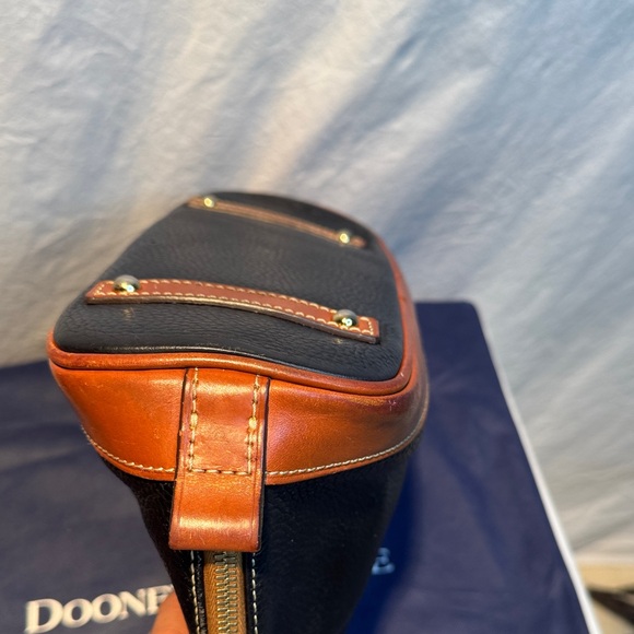 Dooney & Bourke Black and Brown Shoulder Bag - Picture 8 of 17
